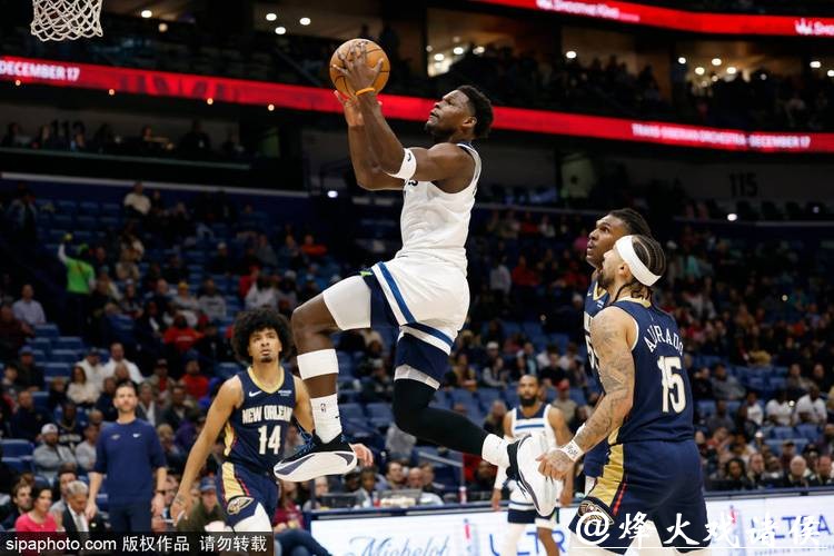 布朗28分绿军险胜狼队5连胜 篮网送国王3连败 布朗28分绿军险胜狼队5连胜 篮网送国王3连败