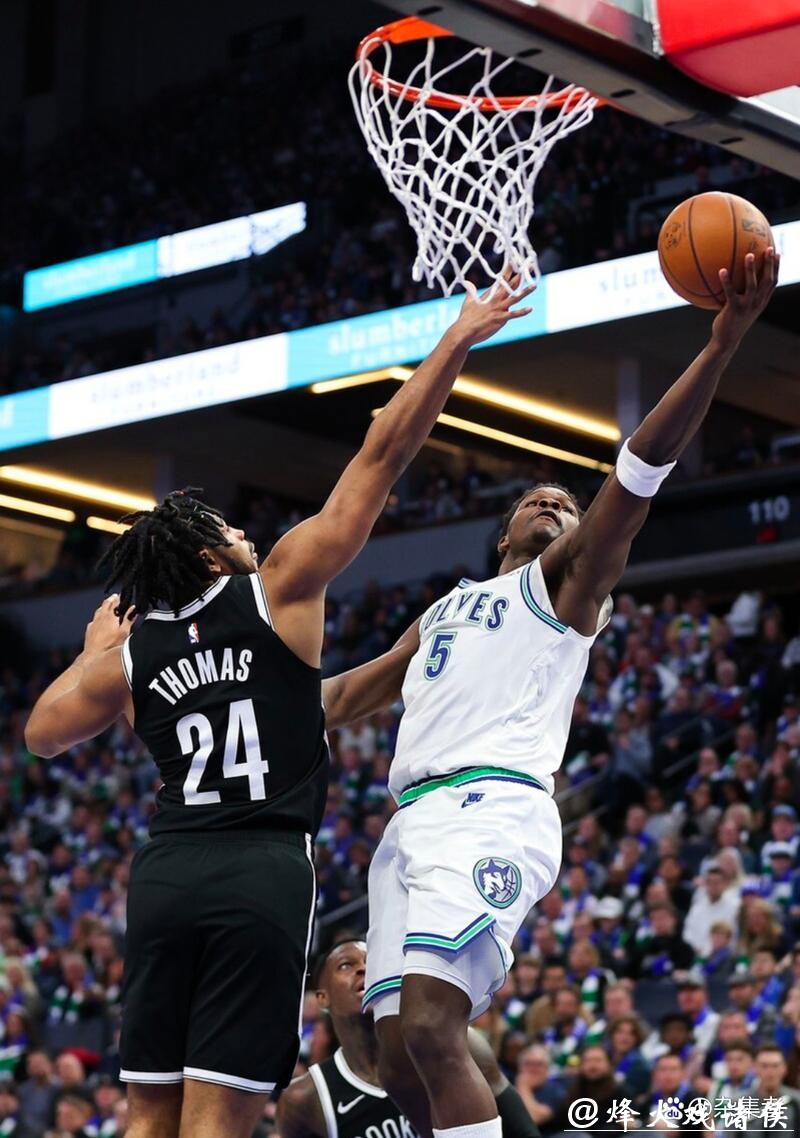 布朗28分绿军险胜狼队5连胜 篮网送国王3连败 布朗28分绿军险胜狼队5连胜 篮网送国王3连败