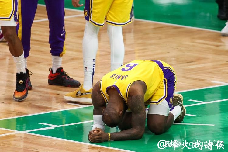 布朗28分绿军险胜狼队5连胜 篮网送国王3连败 布朗28分绿军险胜狼队5连胜 篮网送国王3连败