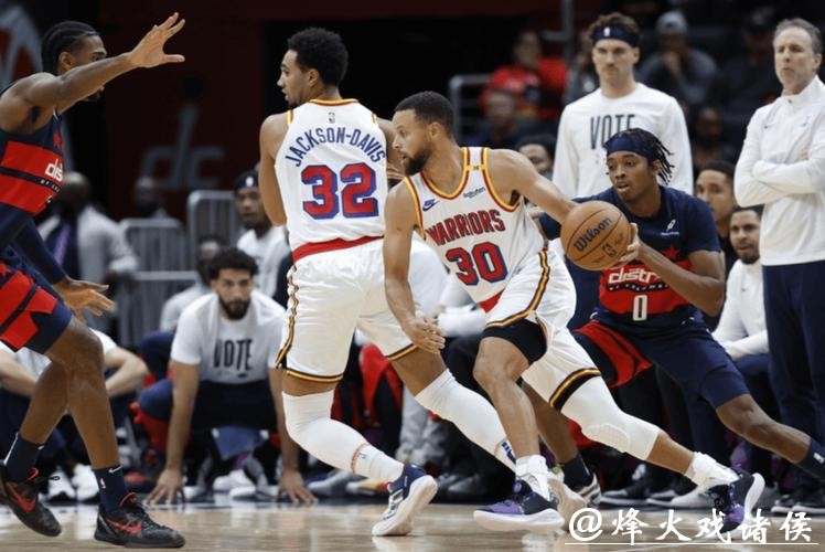 库里复出24分普尔空砍24分 勇士力克奇才4连胜